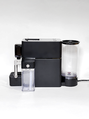 Капсульная кофемашина с молочным модулем RISE, черная